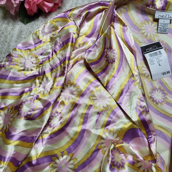 Satin retro floral tie-front long bell sleeve collared crop top - Picture 3 of 6